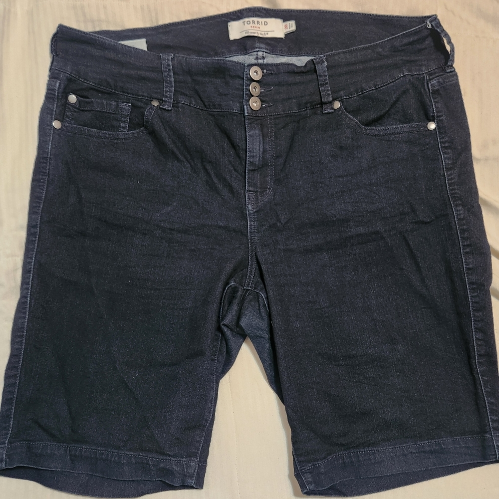 Torrid knee length jean shorts size 20